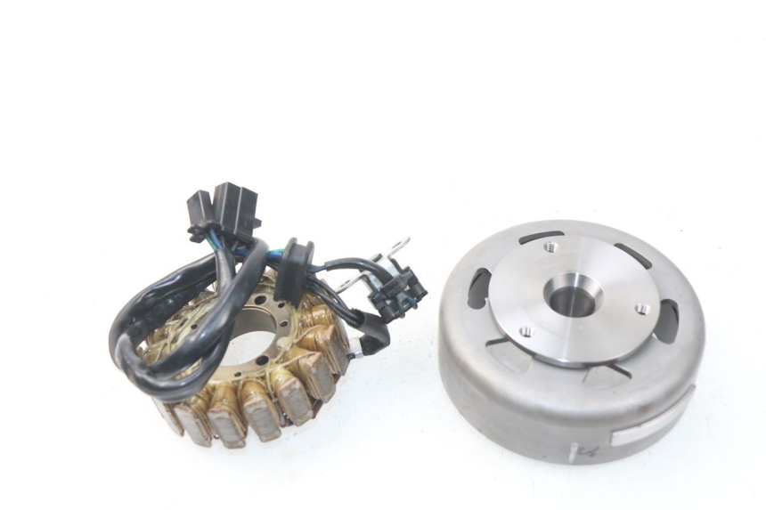 photo de ROTOR ESTATOR SUZUKI RV VAN VAN 125 (2003 - 2008) - Pontos de fixação