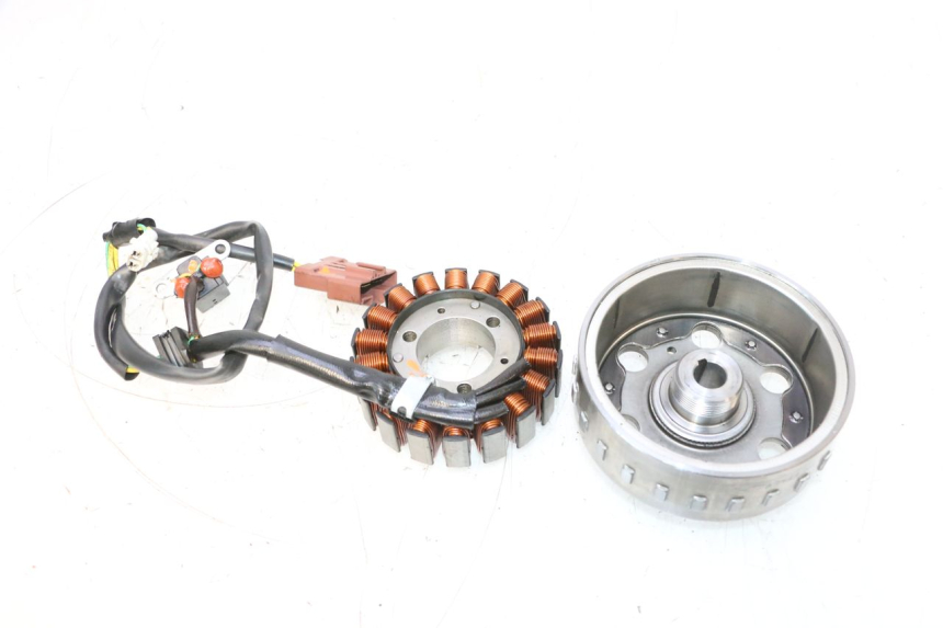 photo de ROTOR ESTATOR PEUGEOT SATELIS COMPRESSOR K15 125 (2006 - 2009) - Detalhe da peça