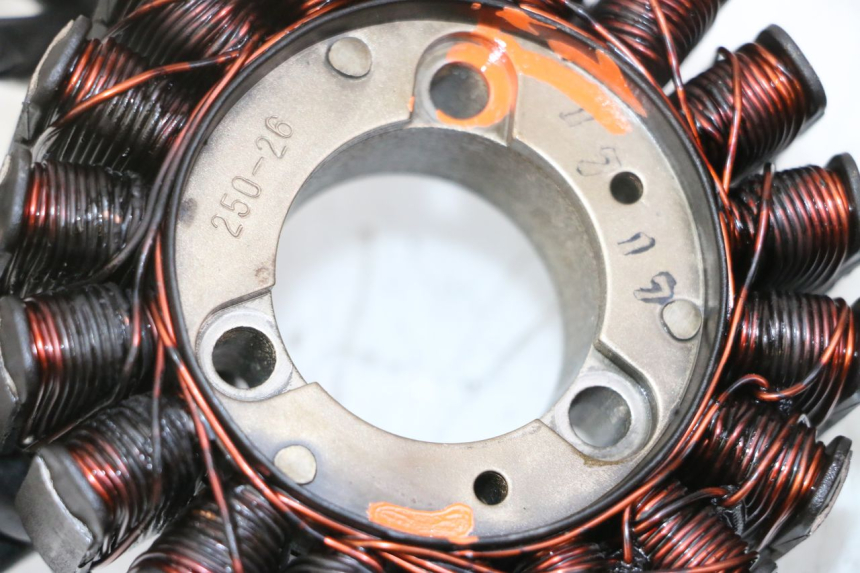photo de ROTOR ESTATOR PEUGEOT SATELIS 125 (2013 - 2018) - Marcações e referências