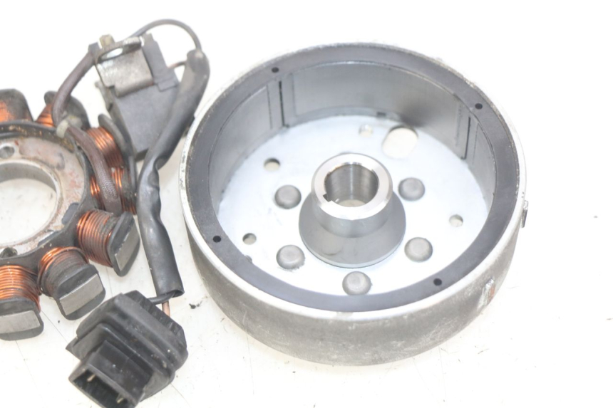 photo de ROTOR ESTATOR APRILIA SCARABEO 100 (2003 - 2012) - Ampliação técnica