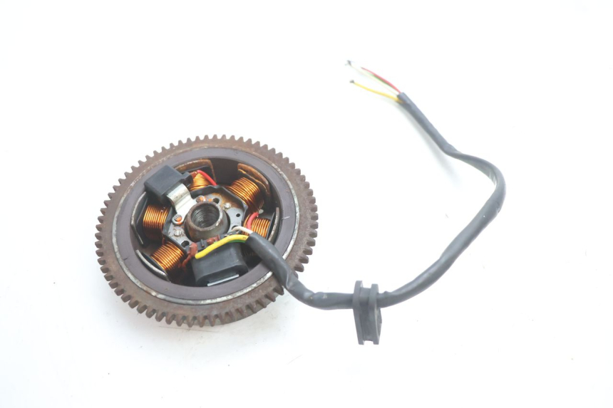photo de ROTOR ESTATOR DERBI SENDA 50 (2003 - 2005) - Outro ângulo de visão