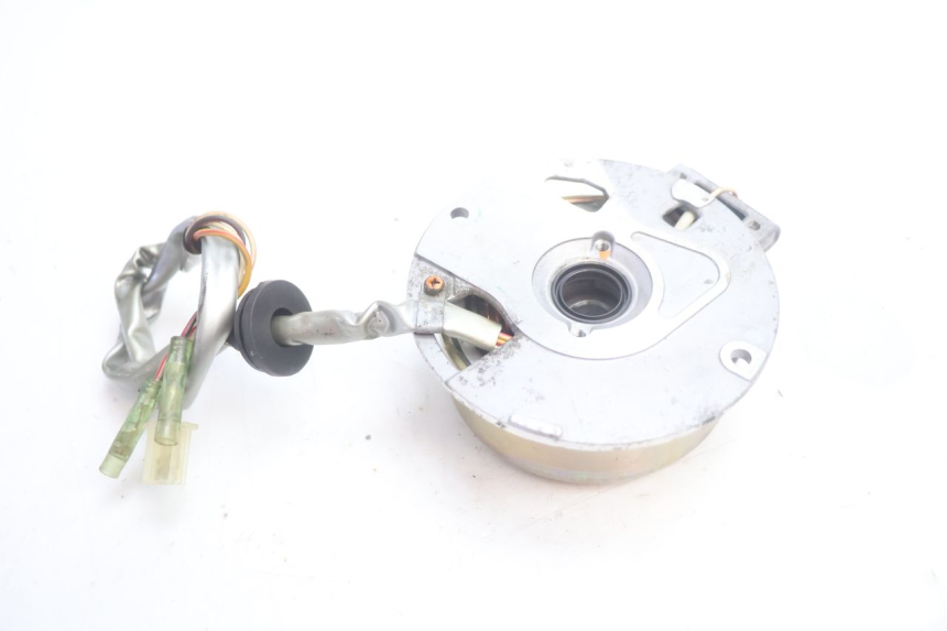 photo de ROTOR ESTATOR YAMAHA SLIDER 50 (1999 - 2004) - Outro ângulo de visão