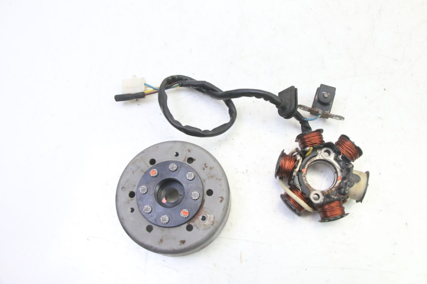 photo de ROTOR ESTATOR PEUGEOT SPEEDFIGHT 3 AIR 50 (2009 - 2015) - Vista principal