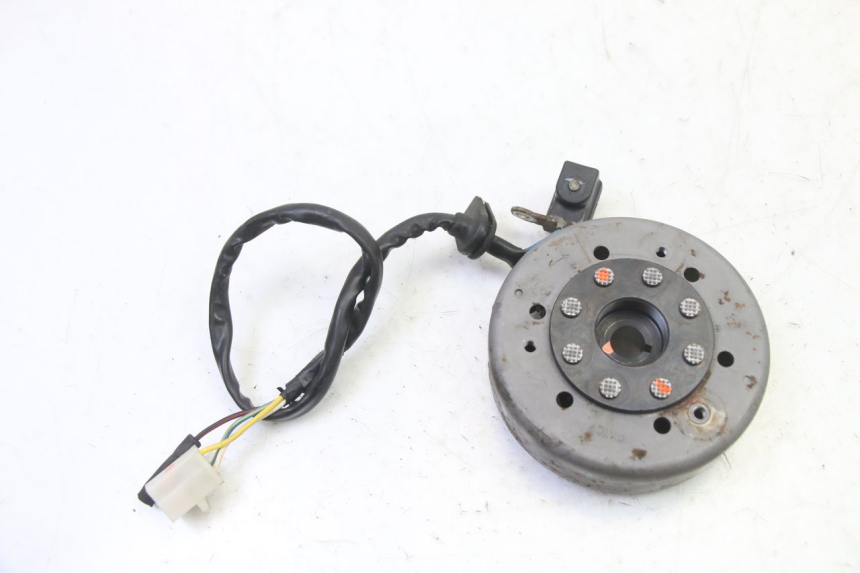 photo de ROTOR ESTATOR PEUGEOT SPEEDFIGHT 3 AIR 50 (2009 - 2015) - Zoom do estado de desgaste