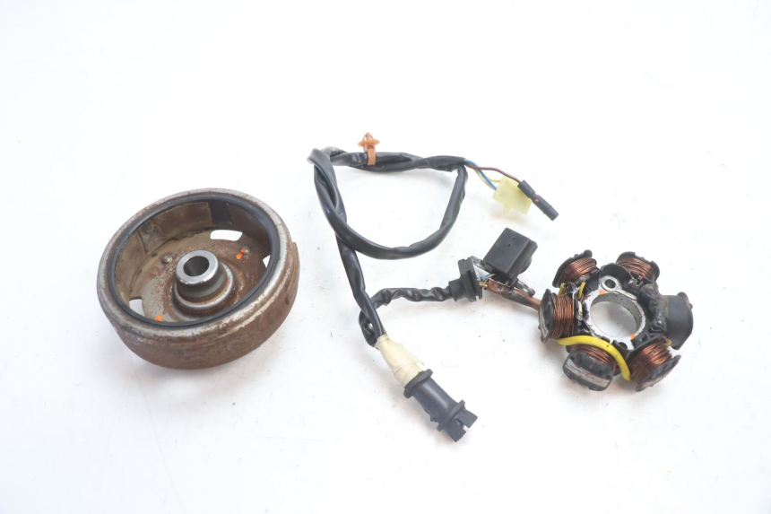 photo de ROTOR ESTATOR PEUGEOT SPEEDFIGHT LC 50 (1996 - 2002) - Detalhe da peça