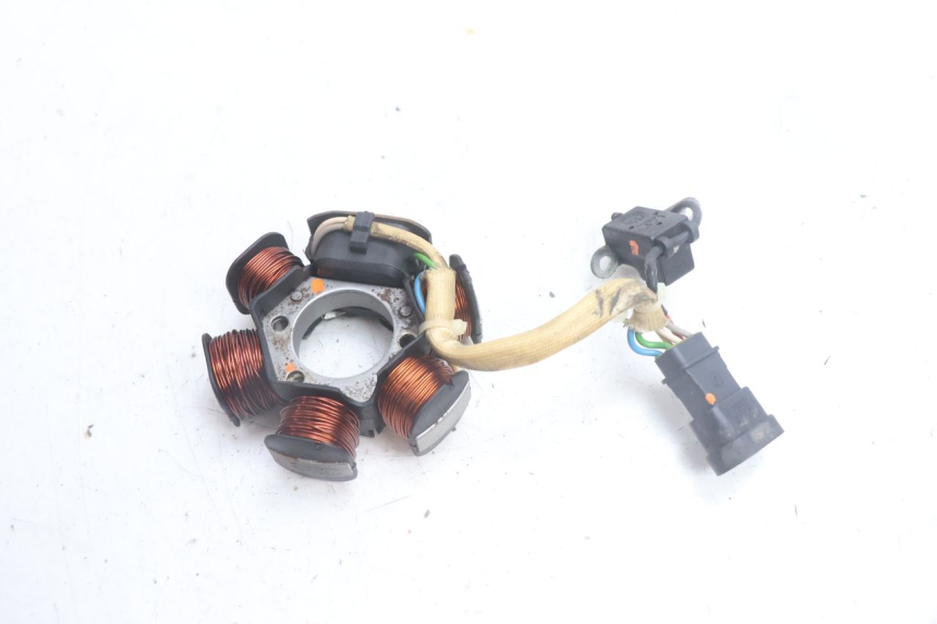 photo de ROTOR ESTATOR APRILIA SR 2T 50 (2012 - 2017) - Pontos de fixação