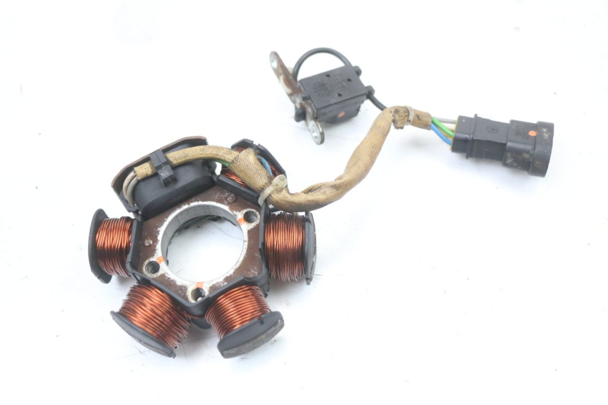 photo de ROTOR ESTATOR APRILIA SR MOTARD 50 (2012 - 2018) - Estado da superfície