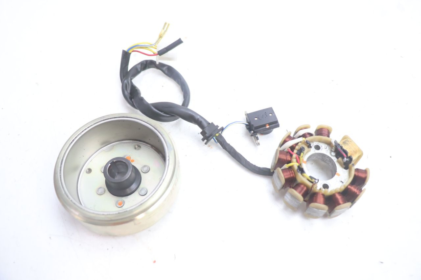 photo de ROTOR ESTATOR RAZZO STEED 125 (2012 - 2018) - Detalhe da peça