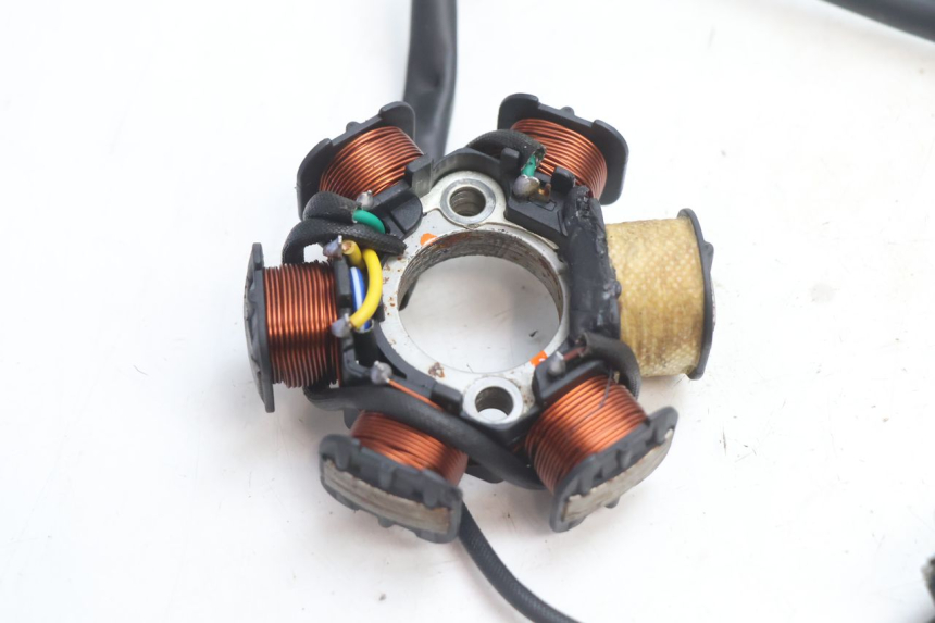 photo de ROTOR ESTATOR YAMASAKI STREET 50 (2013 - 2018) - Pontos de fixação