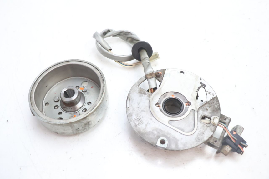photo de ROTOR ESTATOR MBK STUNT NAKED 50 (2004 - 2018) - Detalhe da peça