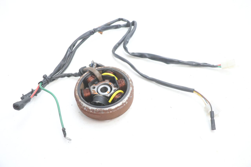 photo de ROTOR ESTATOR PEUGEOT TREKKER 50 (1995 - 2004) - Outro ângulo de visão