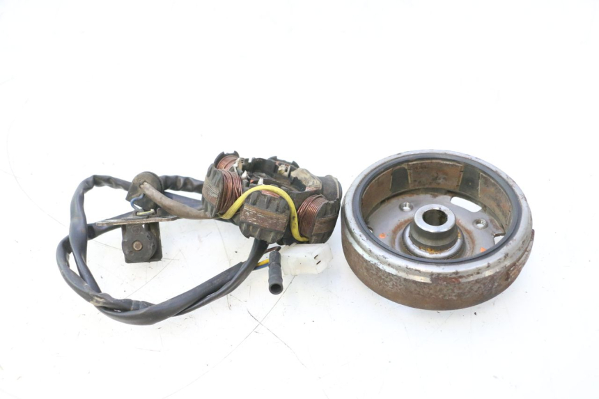 photo de ROTOR ESTATOR PEUGEOT TREKKER 50 (1995 - 2004) - Marcações e referências