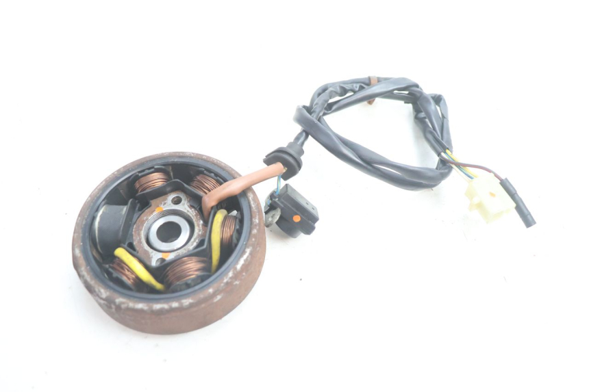 photo de ROTOR ESTATOR PEUGEOT TREKKER 50 (1995 - 2004) - Outro ângulo de visão