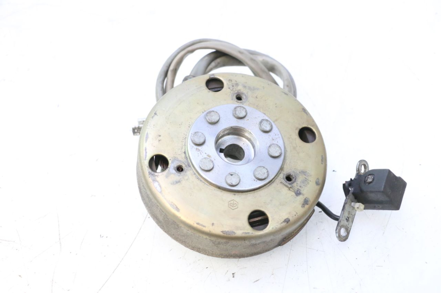 photo de ROTOR ESTATOR PIAGGIO TYPHOON 50 (2000 - 2009) - Detalhe da peça