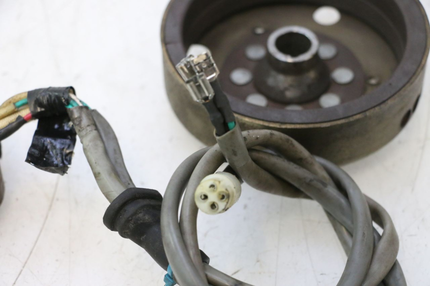 photo de ROTOR ESTATOR PIAGGIO TYPHOON 50 (2000 - 2009) - Vista geral