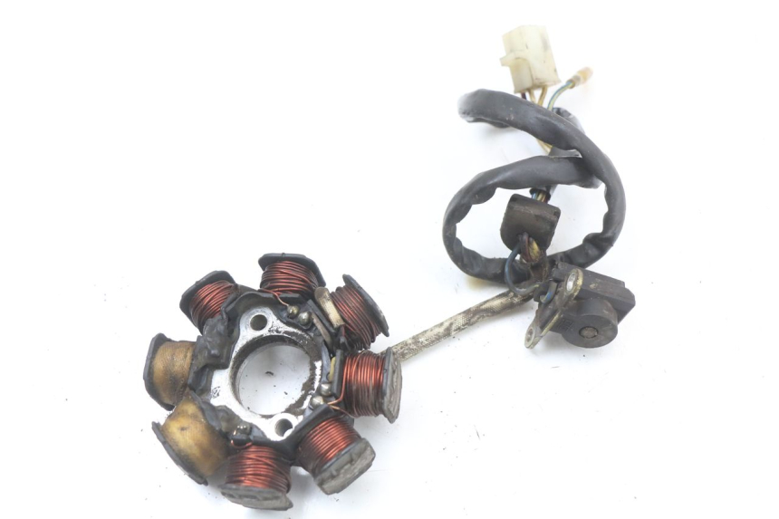 photo de ROTOR ESTATOR PEUGEOT V-CLIC VCLIC 50 (2007 - 2013) - Estado da superfície