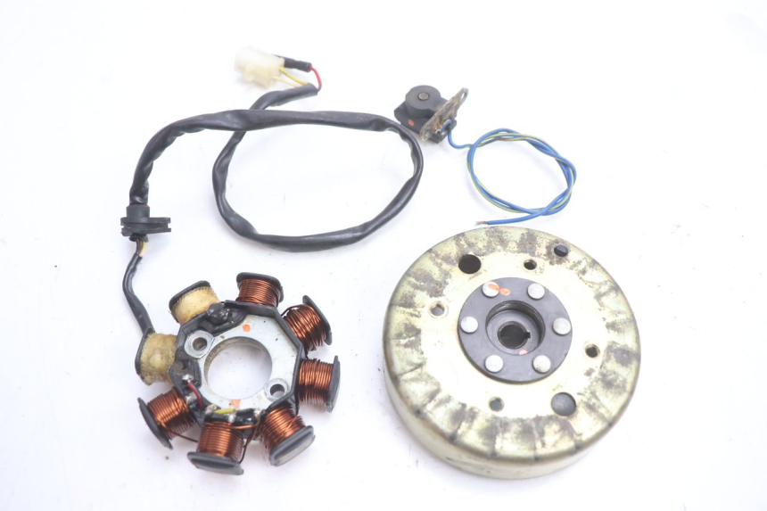 photo de ROTOR ESTATOR PEUGEOT V-CLIC VCLIC 50 (2007 - 2013) - Vista principal