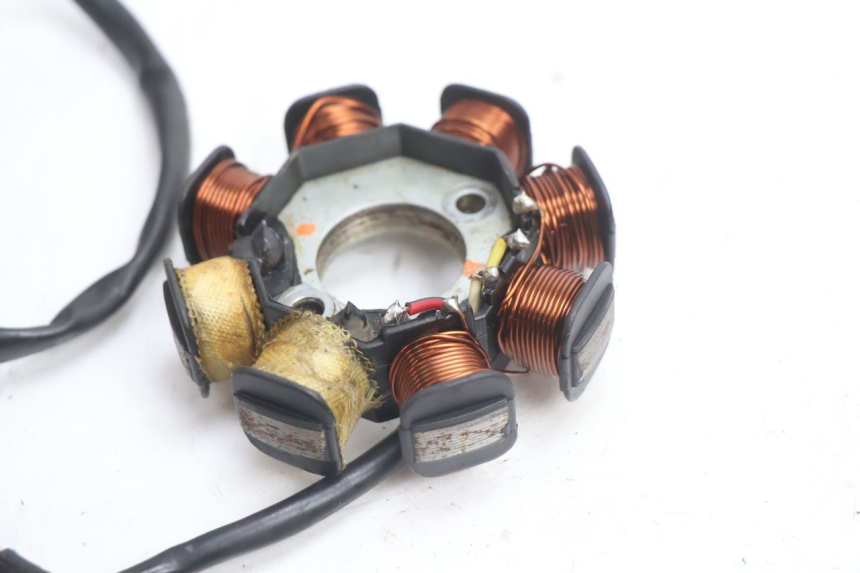 photo de ROTOR ESTATOR PEUGEOT V-CLIC VCLIC 50 (2007 - 2013) - Pontos de fixação