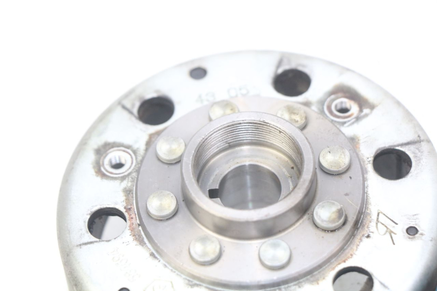photo de ROTOR ESTATOR PIAGGIO VESPA LX 125 (2005 - 2010) - Pontos de fixação