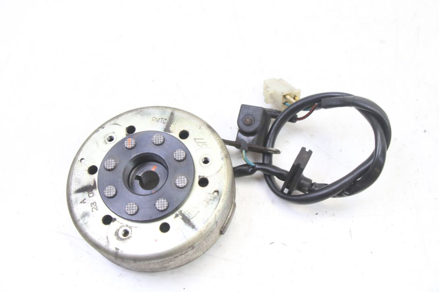 photo de ROTOR ESTATOR PEUGEOT VIVACITY NEW 2T 50 (2008 - 2017) - Zoom do estado de desgaste