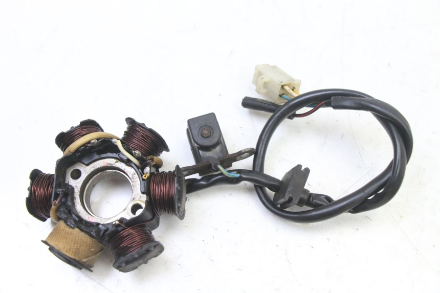 photo de ROTOR ESTATOR PEUGEOT VIVACITY NEW 2T 50 (2008 - 2017) - Pontos de fixação