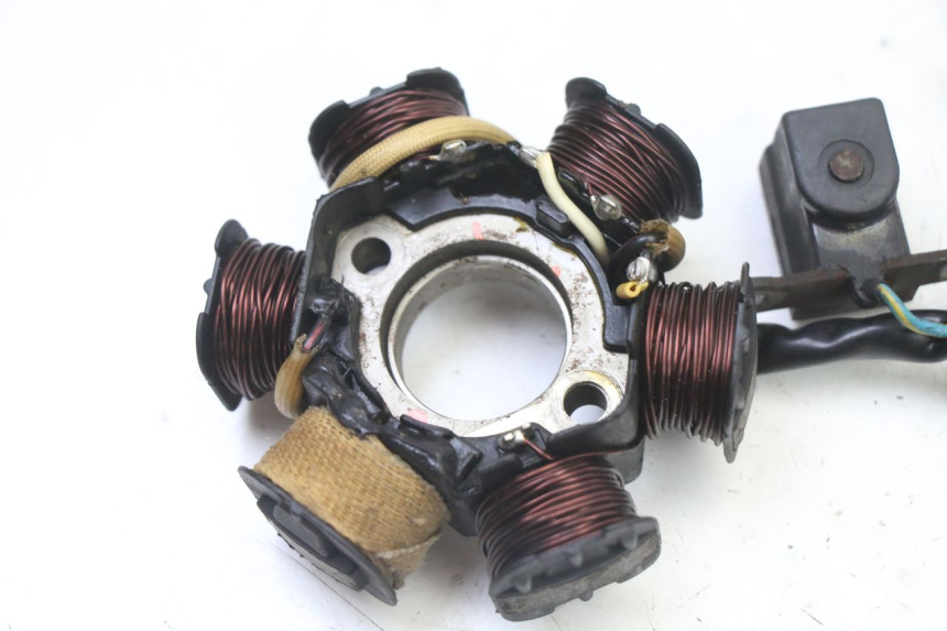 photo de ROTOR ESTATOR PEUGEOT VIVACITY NEW 2T 50 (2008 - 2017) - Estado da superfície