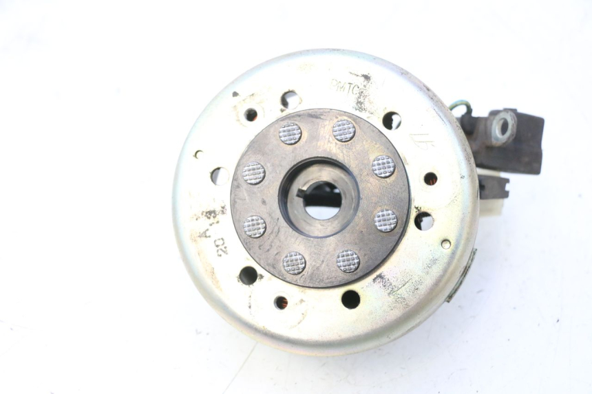 photo de ROTOR ESTATOR PEUGEOT VIVACITY NEW 2T 50 (2008 - 2017) - Detalhe da peça