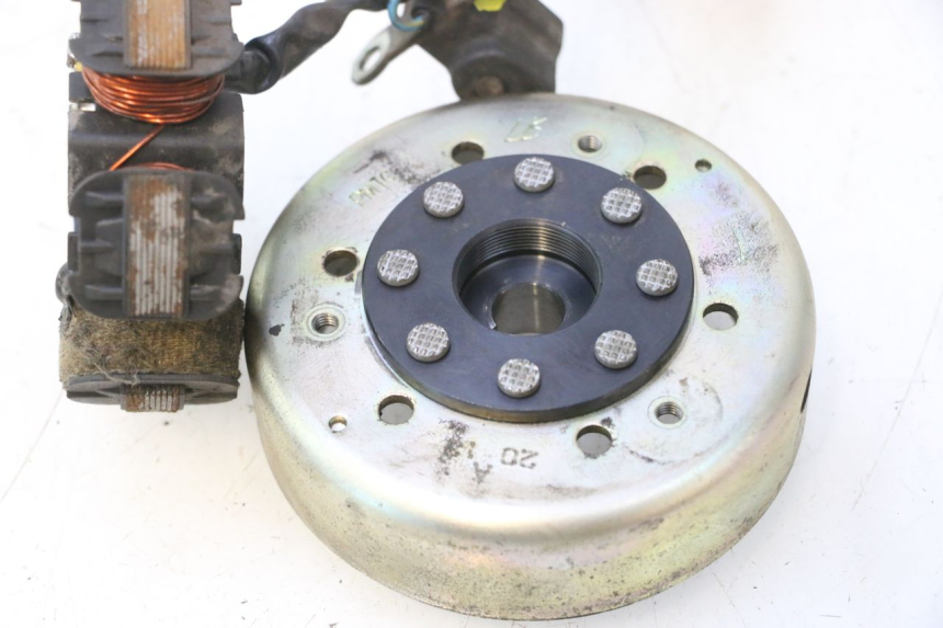 photo de ROTOR ESTATOR PEUGEOT VIVACITY NEW 2T 50 (2008 - 2017) - Detalhes característicos