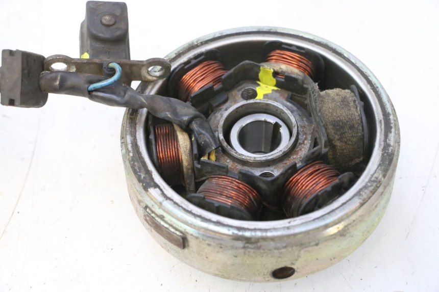 photo de ROTOR ESTATOR PEUGEOT VIVACITY NEW 2T 50 (2008 - 2017) - Zoom do estado de desgaste