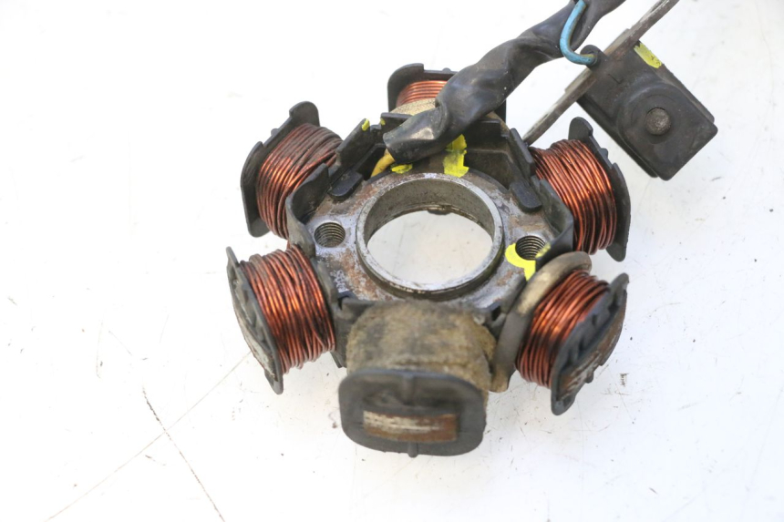 photo de ROTOR ESTATOR PEUGEOT VIVACITY NEW 2T 50 (2008 - 2017) - Pontos de fixação