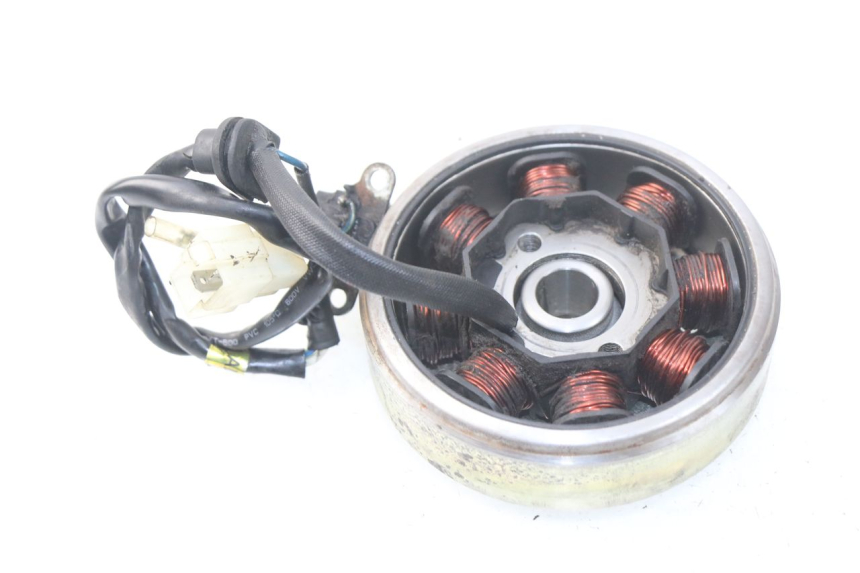 photo de ROTOR ESTATOR PEUGEOT VIVACITY NEW 4T 50 (2008 - 2017) - Detalhe da peça