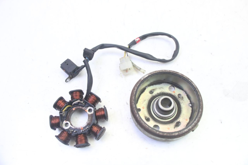 photo de ROTOR ESTATOR PEUGEOT VIVACITY NEW 4T 50 (2008 - 2017) - Detalhe da peça