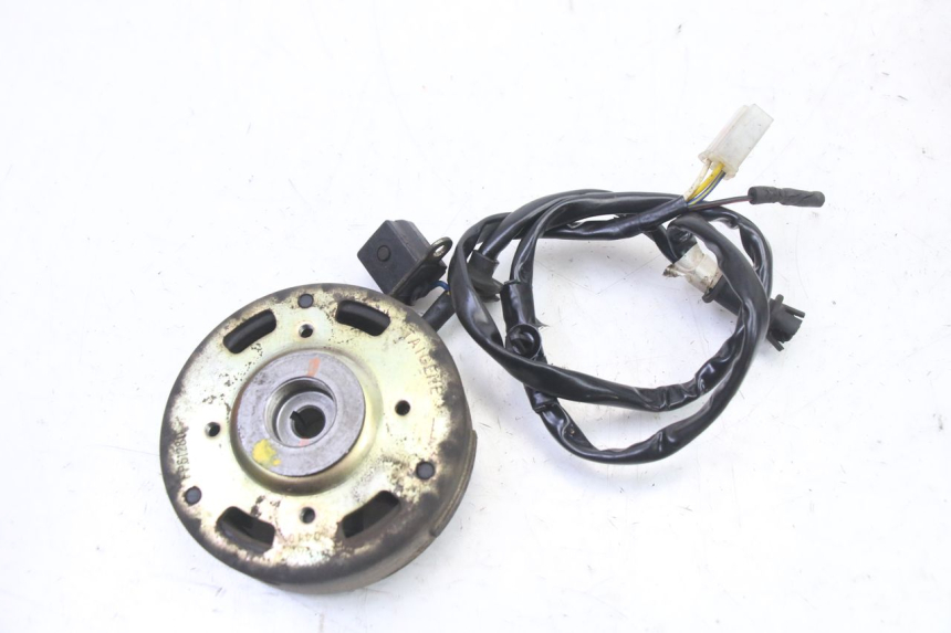 photo de ROTOR ESTATOR PEUGEOT VIVACITY 50 (2004 - 2009) - Zoom do estado de desgaste