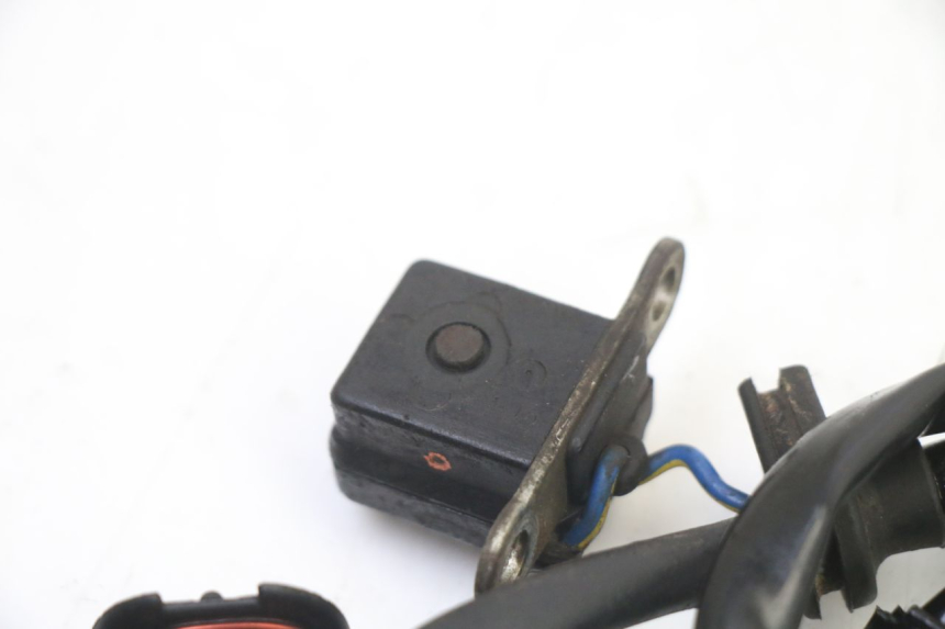photo de ROTOR ESTATOR PEUGEOT VIVACITY 50 (2004 - 2009) - Pontos de fixação