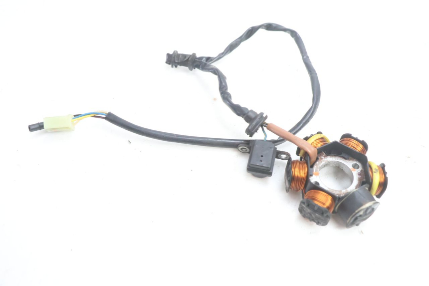 photo de ROTOR ESTATOR PEUGEOT VIVACITY 50 (2004 - 2009) - Outro ângulo de visão