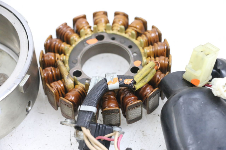 photo de ROTOR ESTATOR YAMAHA X-MAX XMAX 125 (2010 - 2013) - Pontos de fixação