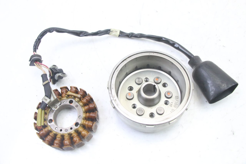 photo de ROTOR ESTATOR YAMAHA X-MAX XMAX 125 (2010 - 2013) - Detalhe da peça