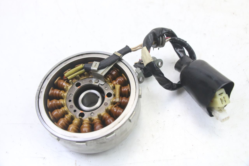 photo de ROTOR ESTATOR YAMAHA X-MAX XMAX 125 (2010 - 2013) - Outro ângulo de visão