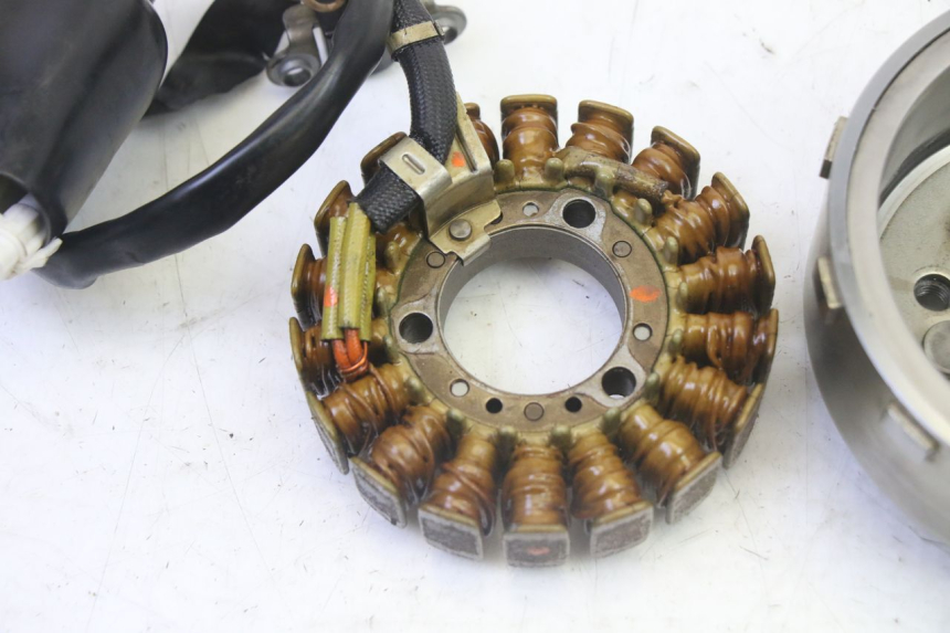 photo de ROTOR ESTATOR YAMAHA XMAX X-MAX 125 (2006 - 2009) - Zoom do estado de desgaste