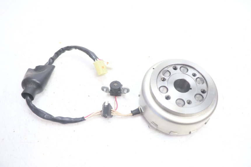 photo de ROTOR ESTATOR YAMAHA XMAX X-MAX 125 (2006 - 2009) - Zoom do estado de desgaste