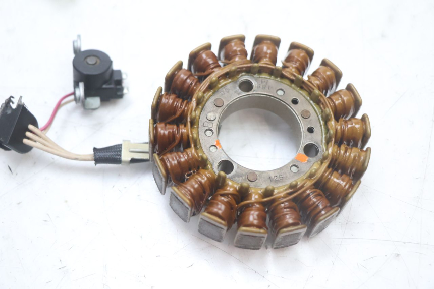 photo de ROTOR ESTATOR YAMAHA XMAX X-MAX 125 (2006 - 2009) - Estado da superfície