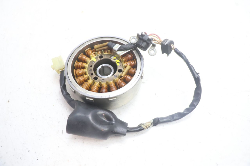 photo de ROTOR ESTATOR YAMAHA X-MAX XMAX 125 (2010 - 2013) - Outro ângulo de visão