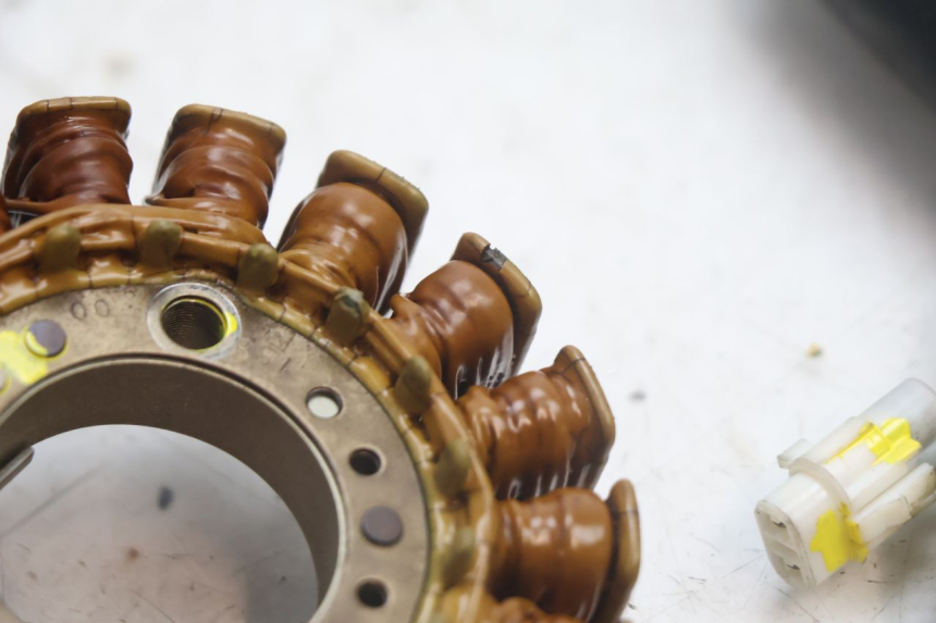 photo de ROTOR ESTATOR YAMAHA X-MAX XMAX 125 (2010 - 2013) - Pontos de fixação
