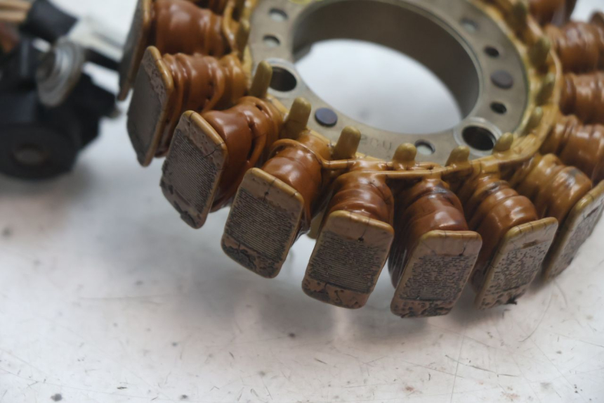 photo de ROTOR ESTATOR YAMAHA X-MAX XMAX 125 (2010 - 2013) - Estado da superfície