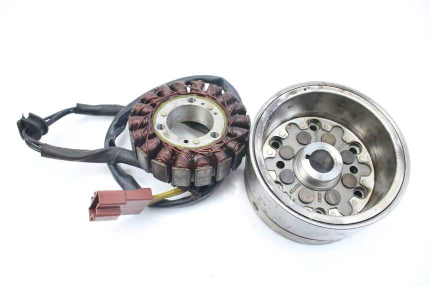 photo de ROTOR ESTATOR PIAGGIO X9 EVOLUTION 500 (2003 - 2005) - Pontos de fixação