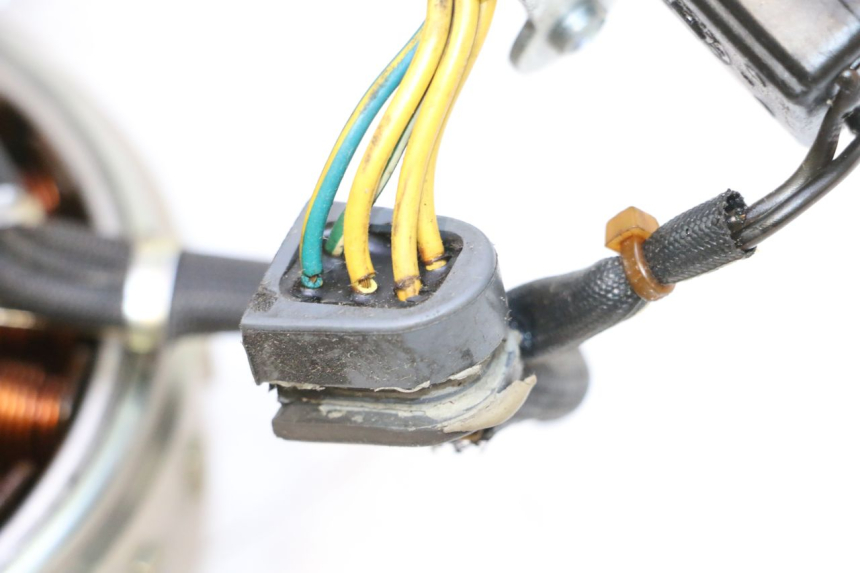 photo de ROTOR ESTATOR KYMCO XCITING 250 (2006 - 2009) - Detalhe da peça