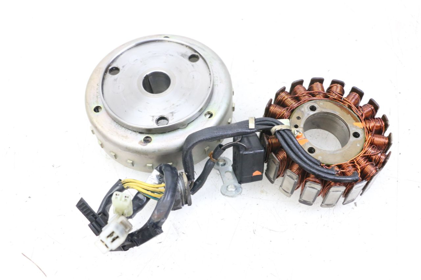 photo de ROTOR ESTATOR KYMCO XCITING 250 (2006 - 2009) - Pontos de fixação