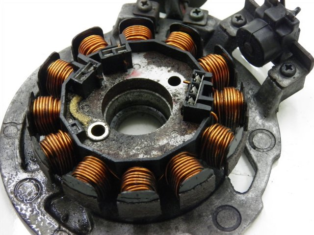 photo de ROTOR ESTATOR YAMAHA YN NEO'S 50 (1997 - 2004) - Outro ângulo de visão