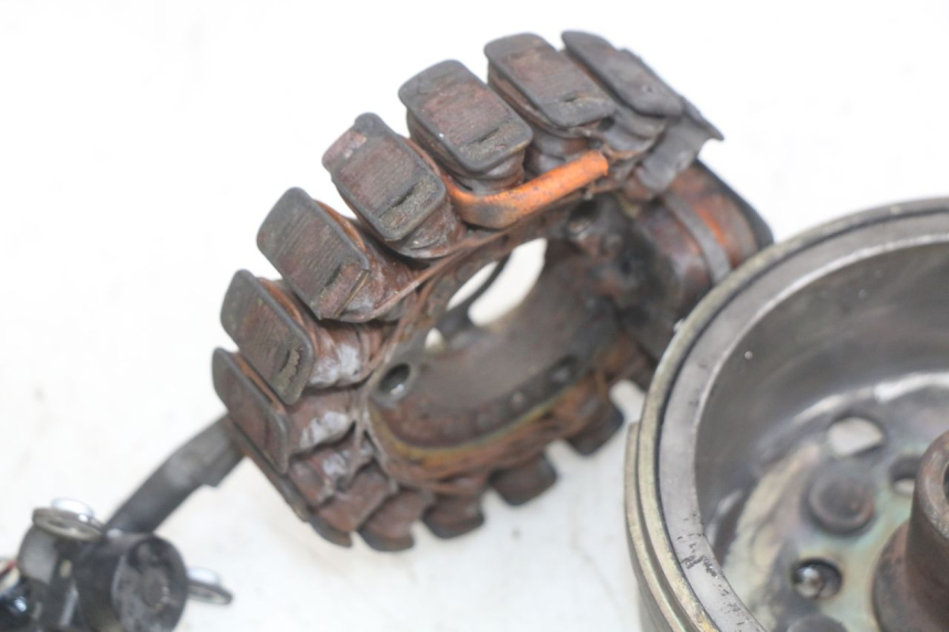 photo de ROTOR ESTATOR YAMAHA YP MAJESTY 125 (1998 - 2001) - Ampliação técnica