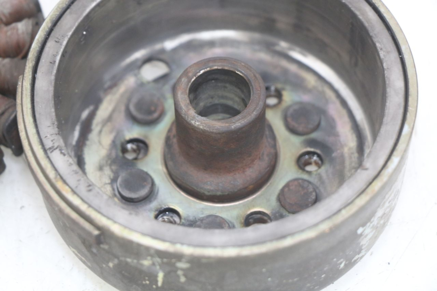 photo de ROTOR ESTATOR YAMAHA YP MAJESTY 125 (1998 - 2001) - Pontos de fixação
